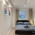 Coral Room - 1 Km To Baltic Sea & 15 Minutes To Gdansk Old Town